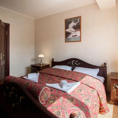 Old Terrace Apartment *